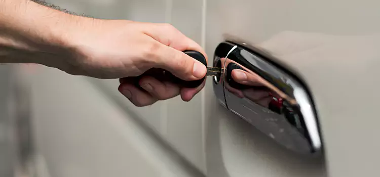 Why Choose Our Auto Locksmith Team in Zanesville, OH?